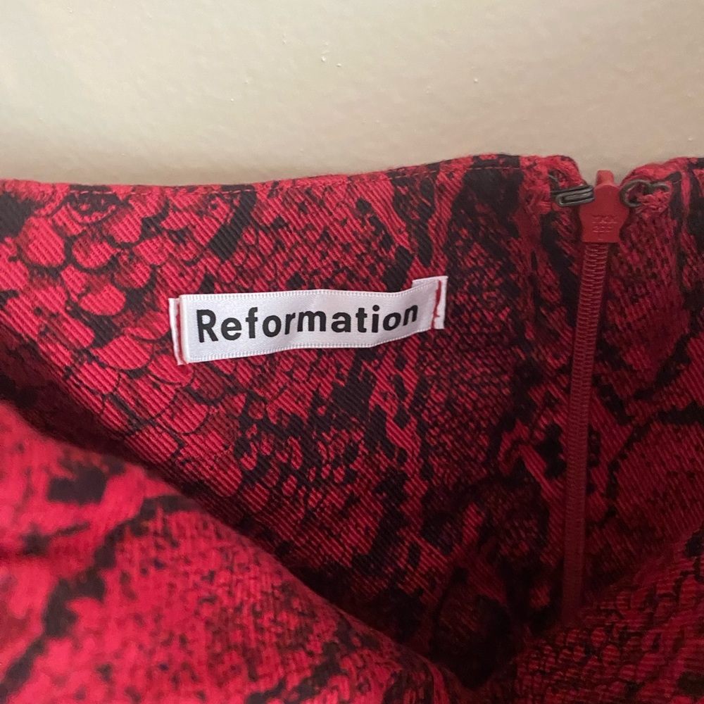 Reformation Morrison Red and Black Snake Print Mini Dress Size 12 - Picture 5 of 11